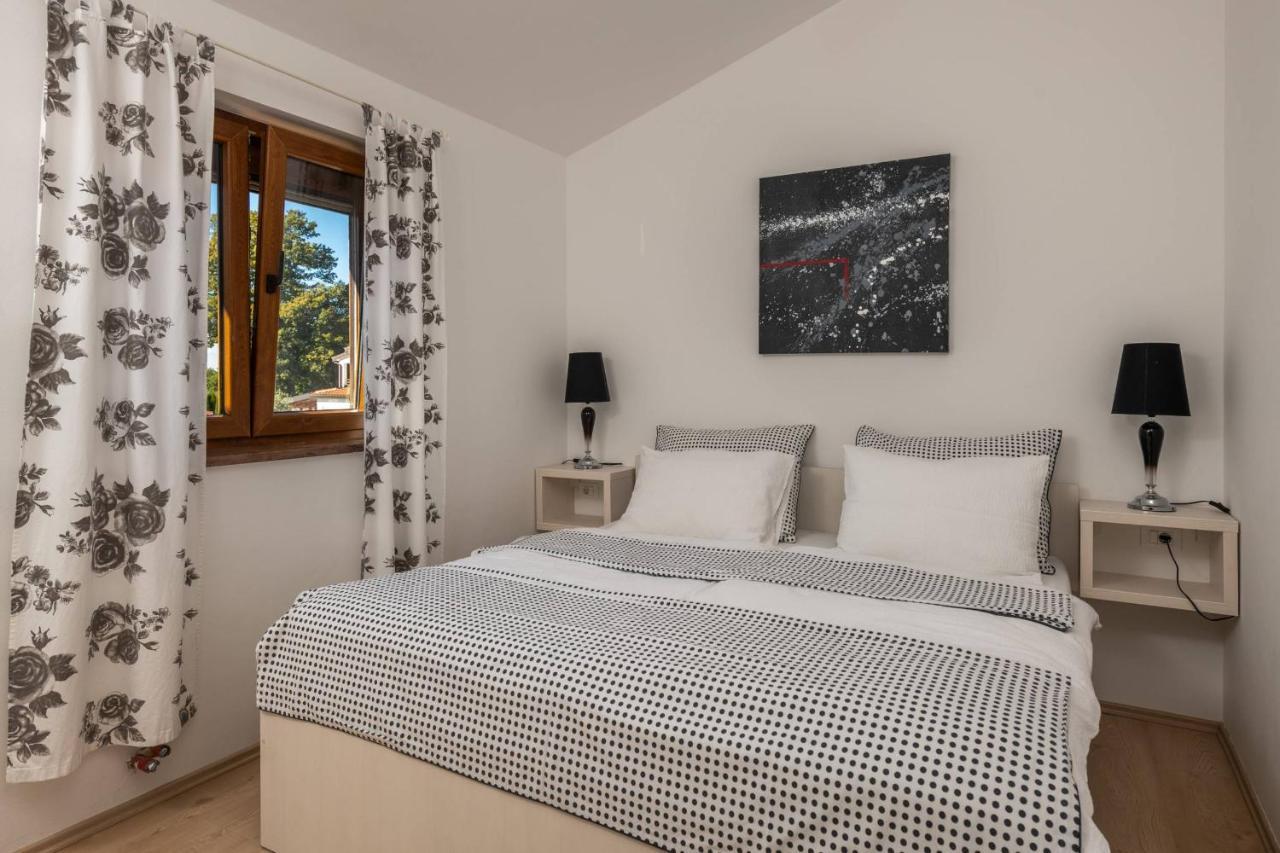 Apartmani Jana Пореч Экстерьер фото