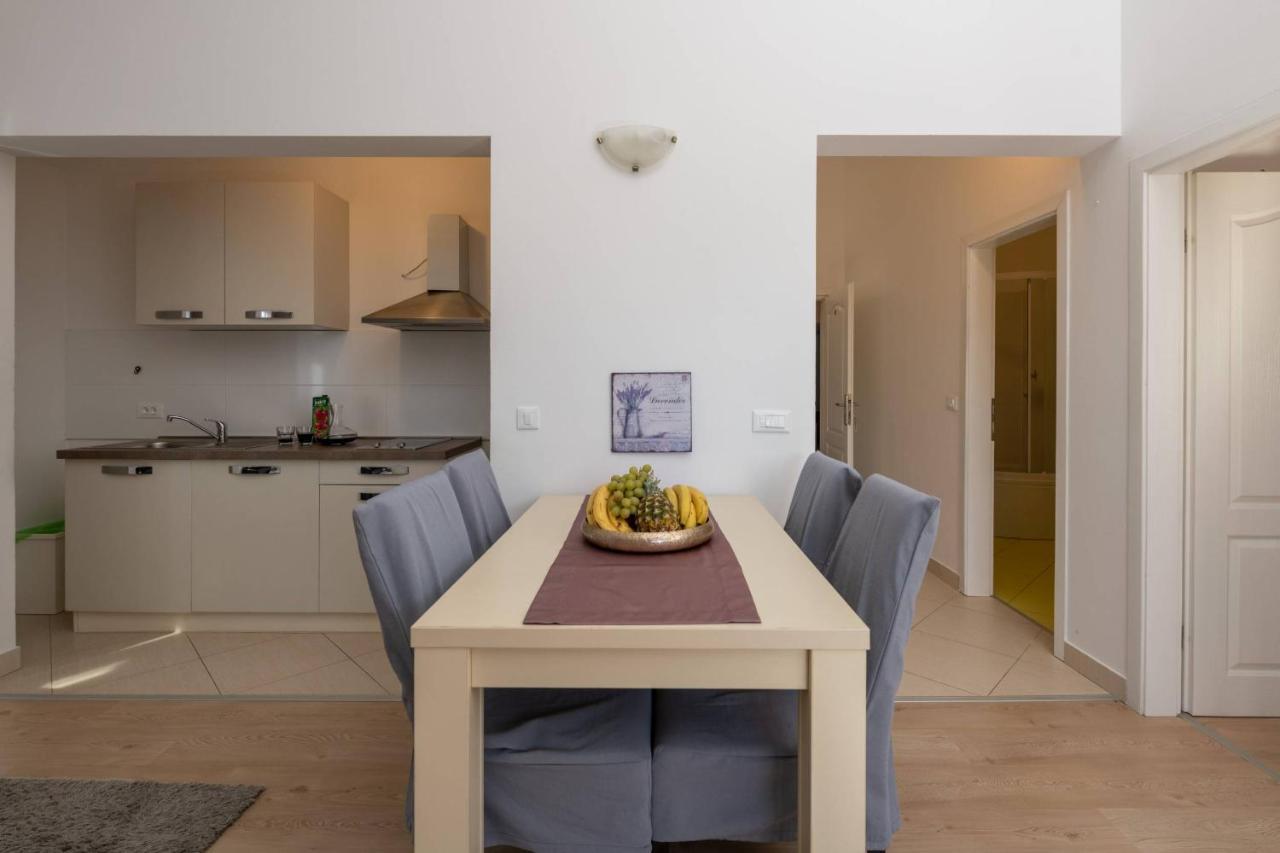 Apartmani Jana Пореч Экстерьер фото