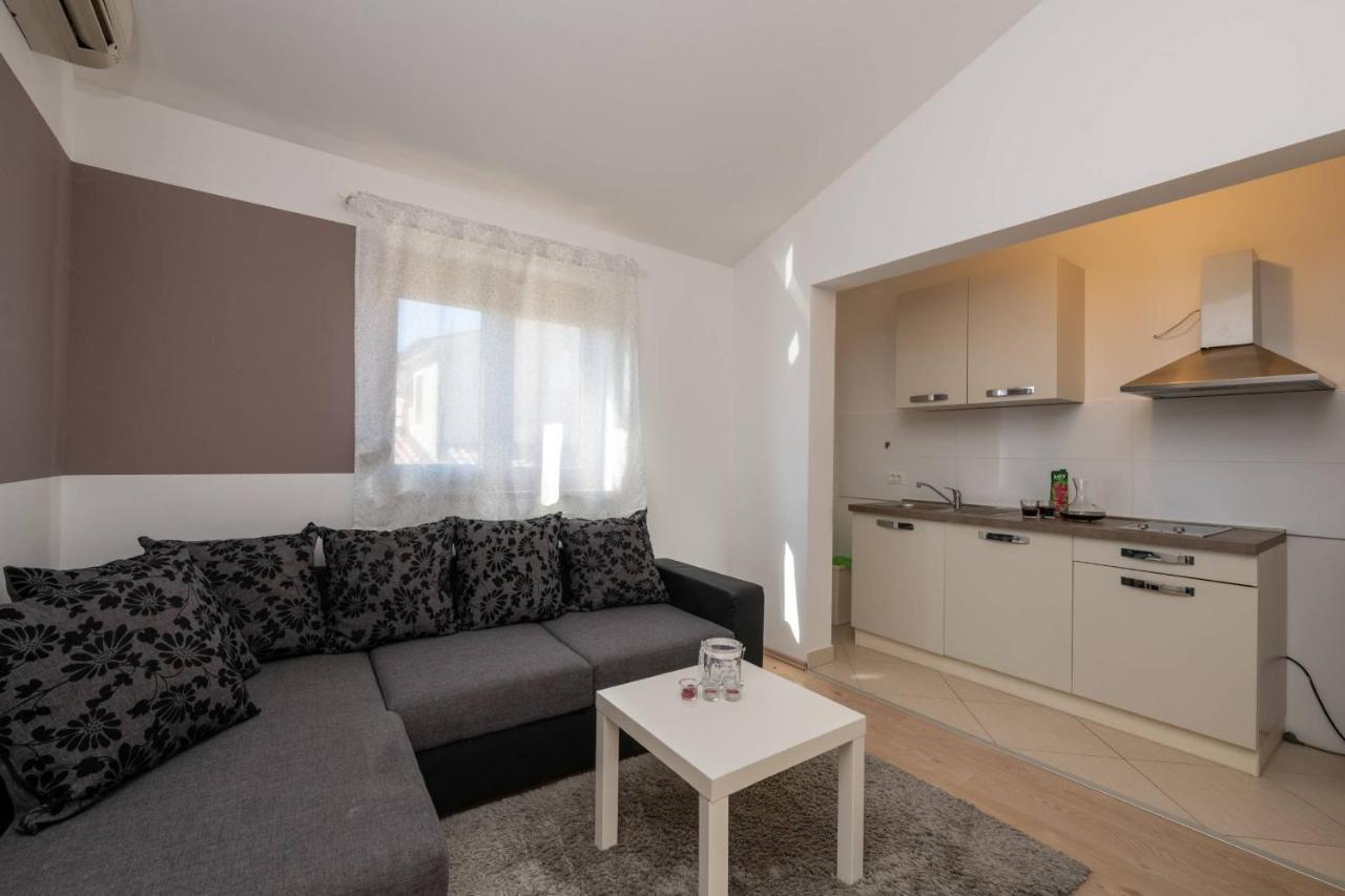 Apartmani Jana Пореч Экстерьер фото